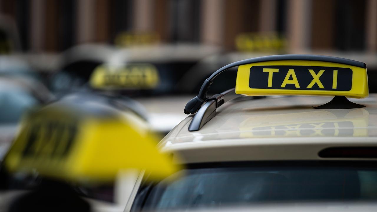 Frankfurt Taxi Driver Denies Rape Charges at Trial Start