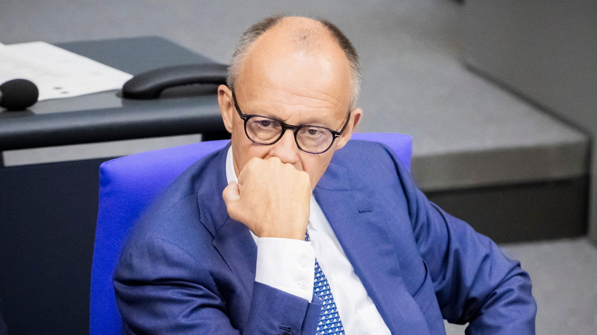Liveblog: ++ Schlagabtausch im Bundestag - Start der Generaldebatte ++