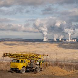 Ausläufer des Tagebaus Turow, im Hintergrund befindet sich das Braunkohle-Großkraftwerk Turow. (Archivbild vom 07.01.2023)