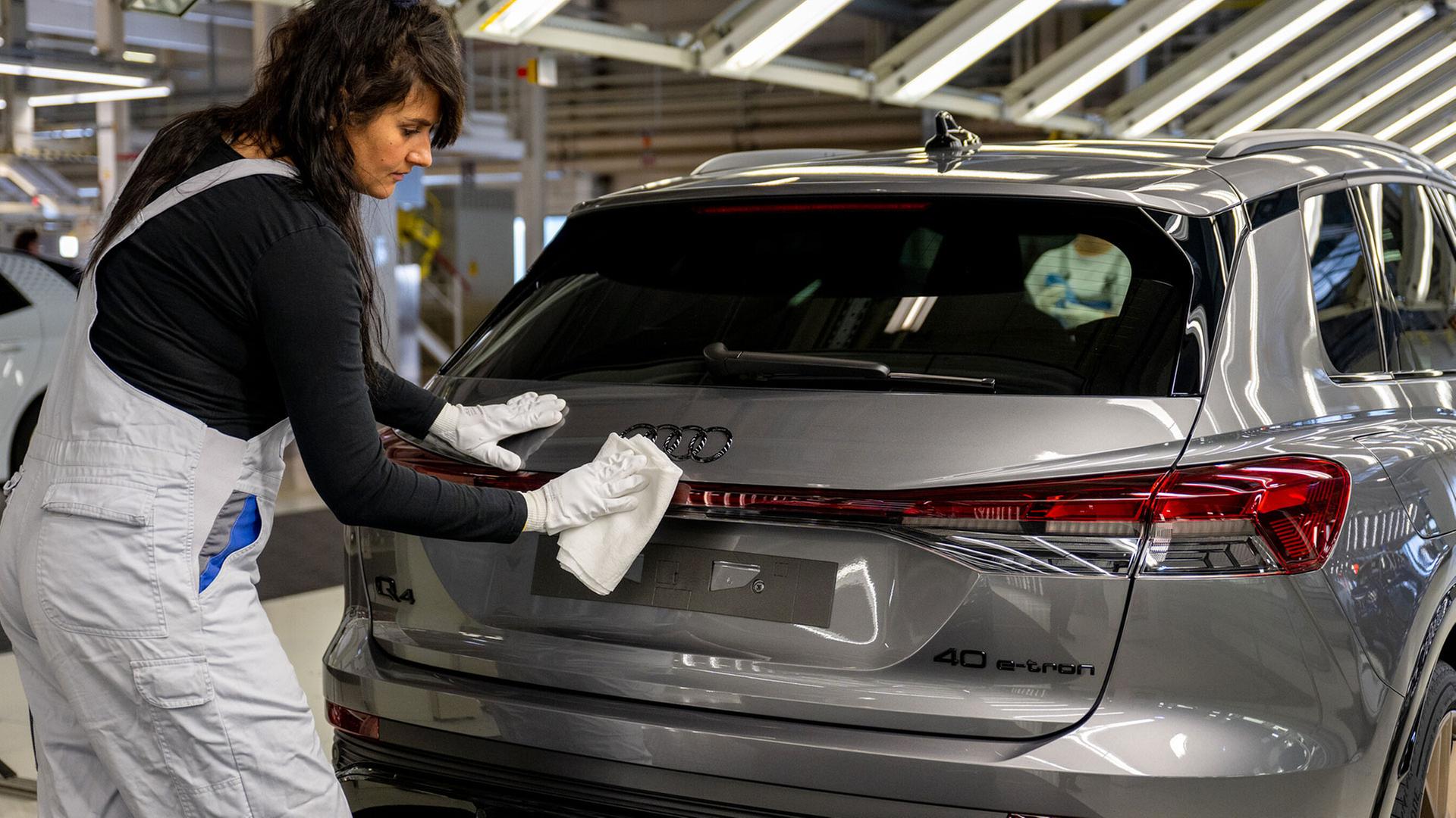Gewinn bei VW-Tochter Audi bricht um mehr als ein Drittel ein