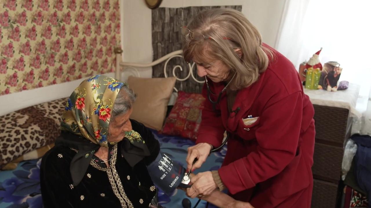 Ärztemangel in Rumänien: Wie eine Ärztin ein Dorf versorgt