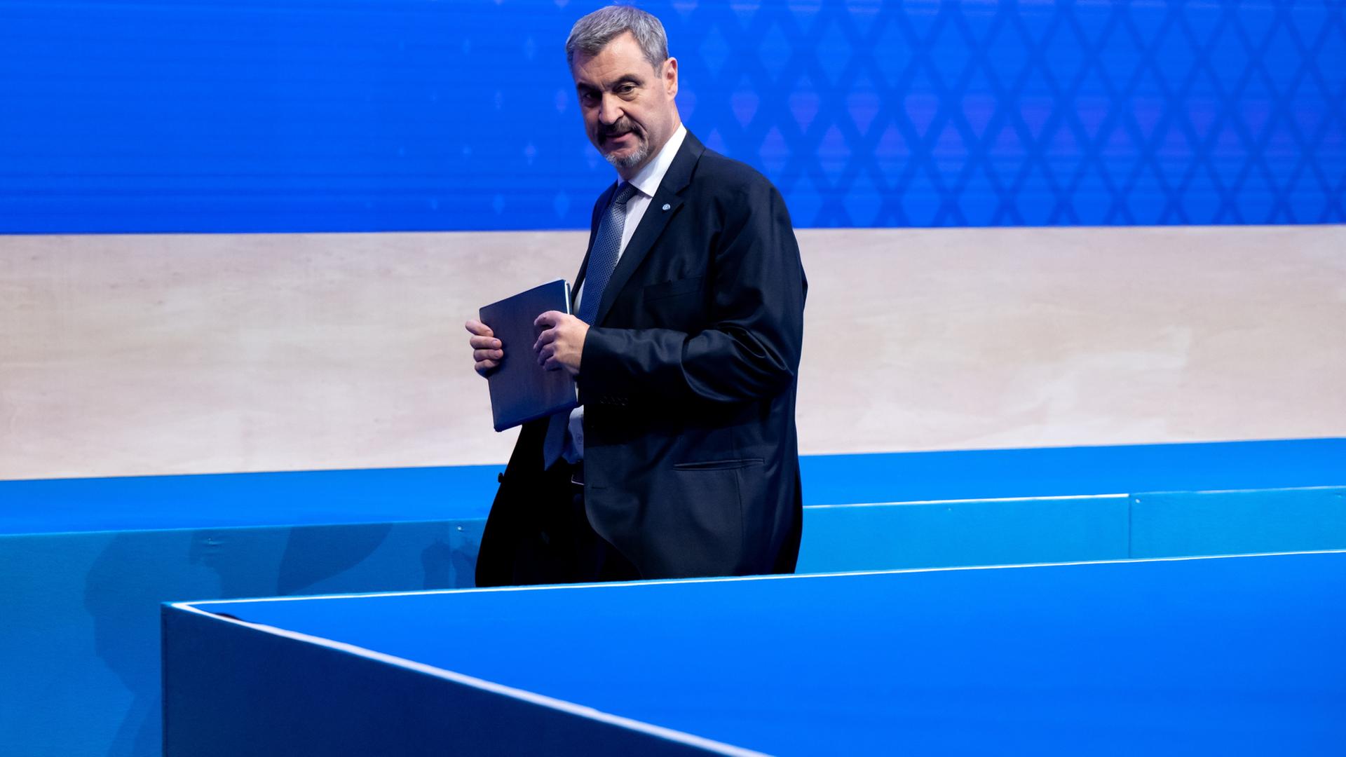 CSU-Parteitag: Ein Tritt vor Markus Söders Schienbein CSU-Parteitag: Ein Tritt vor Markus Söders Schienbein