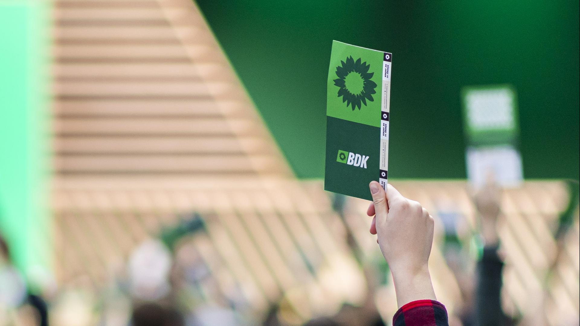 Parteitag in Hannover: Grüne justieren Nahostpolitik neu Parteitag in Hannover: Grüne justieren Nahostpolitik neu