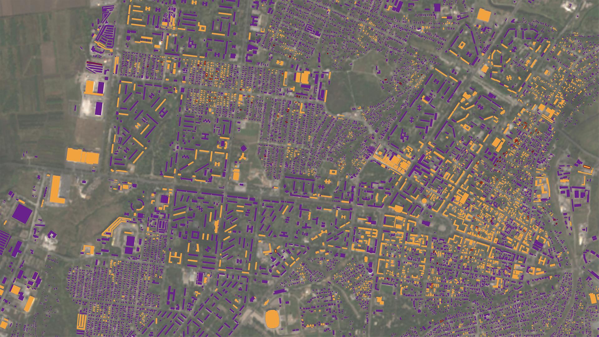 Mit einer neuen Methode erstellte Aufnahme von ZerstÃ¶rungen (orange markiert) in der ukrainischen Stadt Mariupol nach der Belagerung durch die russische Armee 2022. | Racek et al. (2025) / Creative Commons Licence CC BY 4.0