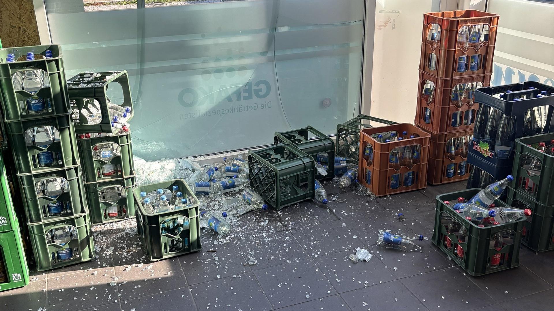 アルテンシュタイク地区での銃撃事件：2人が重傷、容疑者を逮捕