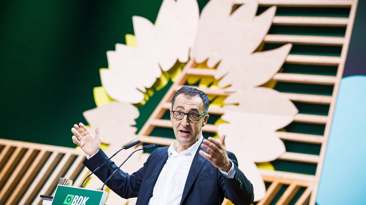 バーデン・ヴュルテンベルク州: オズデミールのすべて: 緑の党は州選挙の気候よりも経済に重点を置いている