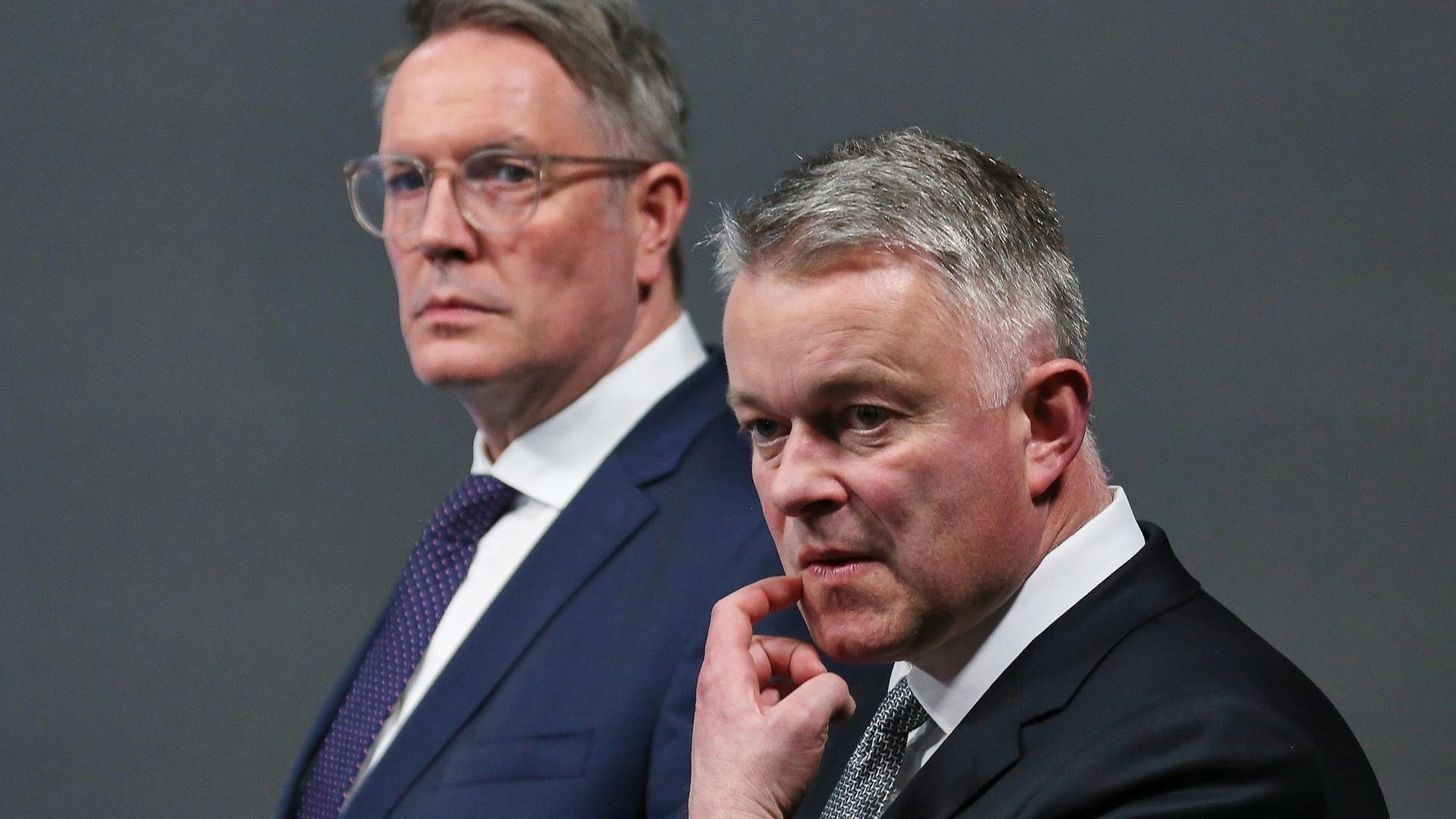 Alexander Schweitzer (SPD) und Gordon Schnieder (CDU) im ARD-Wahlstudio | picture-alliance / Reportdienste, picture alliance / dts-Agentur