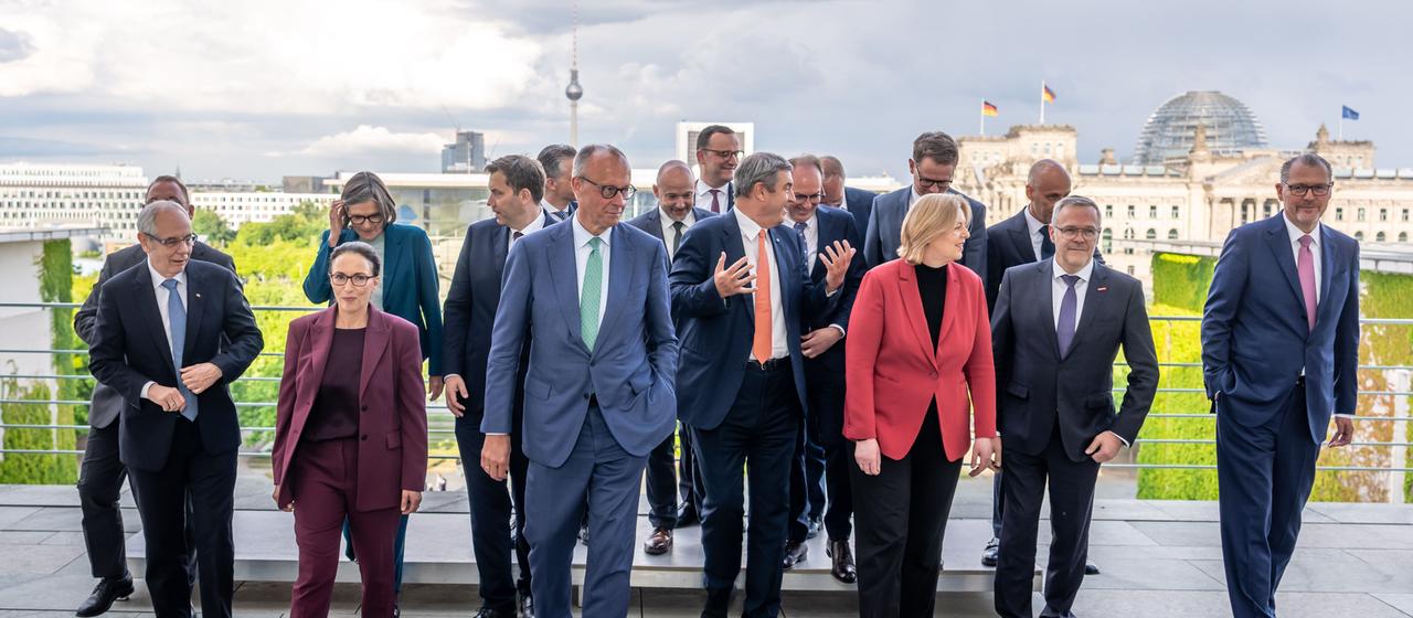Teilnehmer der Reformgespräche im Kanzleramt