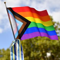 Flagge der LGBTQI+-Gemeinschaft