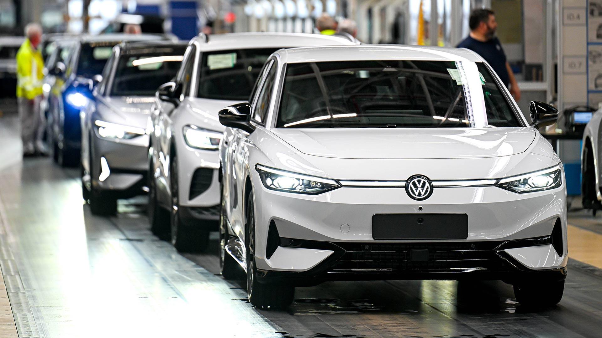 Die Produktion von E-Autos im VW-Werk Emden. | picture alliance/dpa