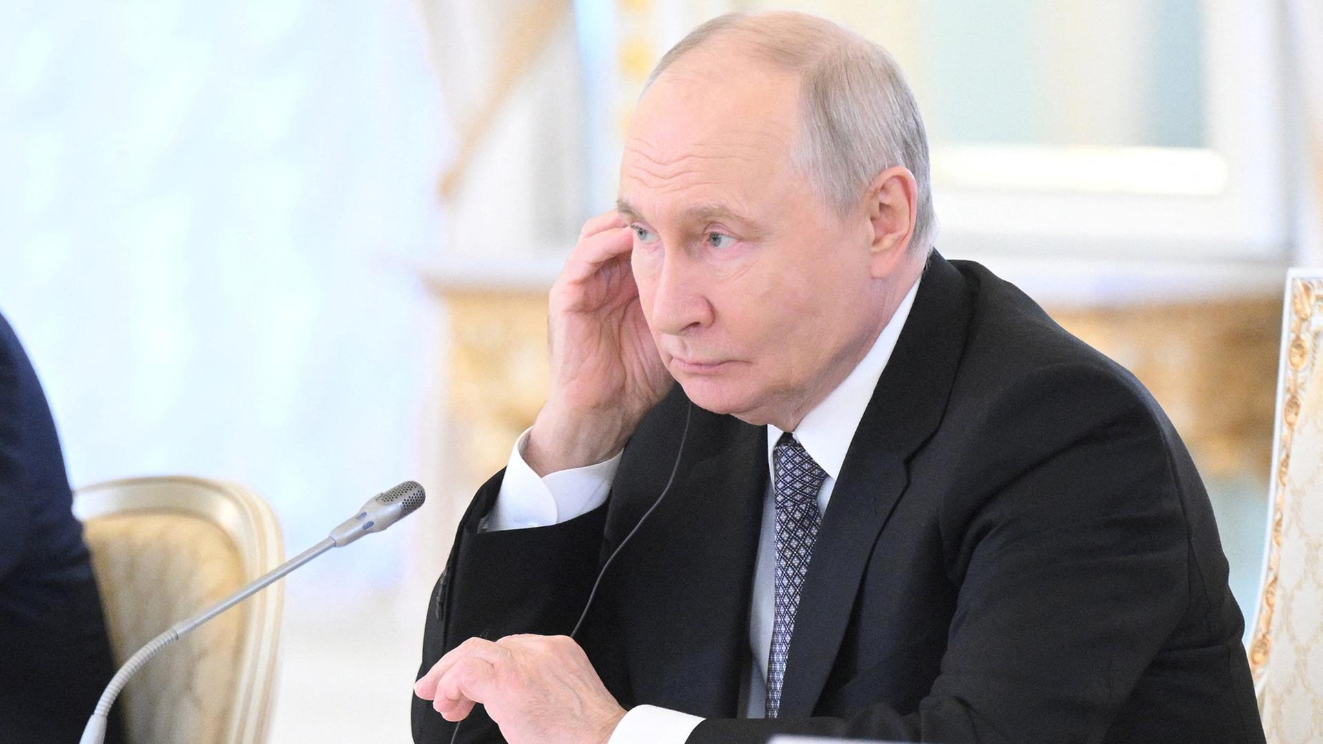 Krieg gegen die Ukraine: Putin stimmt neuen Gesprächen zu