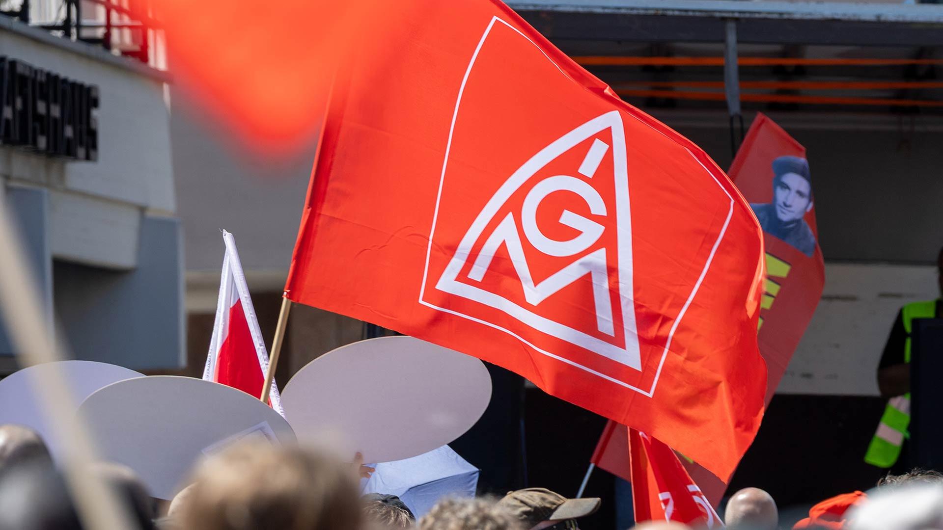 Tarifverhandlungen: IG Metall lehnt Angebot ab - Warnstreiks drohen