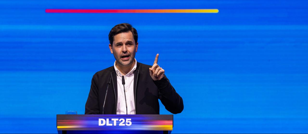 Johannes Winkel spricht auf dem Deutschlandtag der Jungen Union.