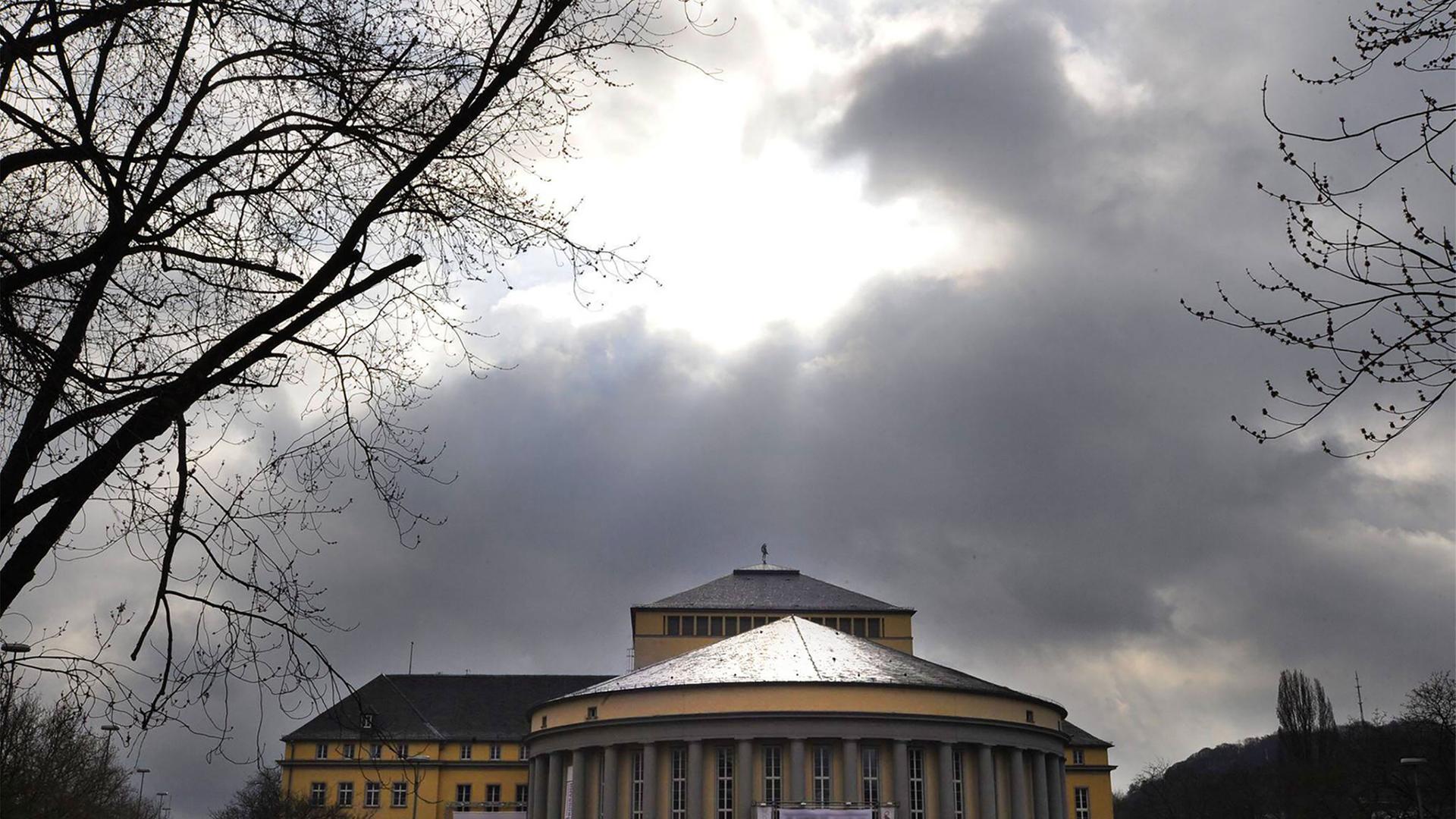 Vorwürfe gegen Ex-Choreografen: Sexuelle Übergriffe am Saarländischen Staatstheater?