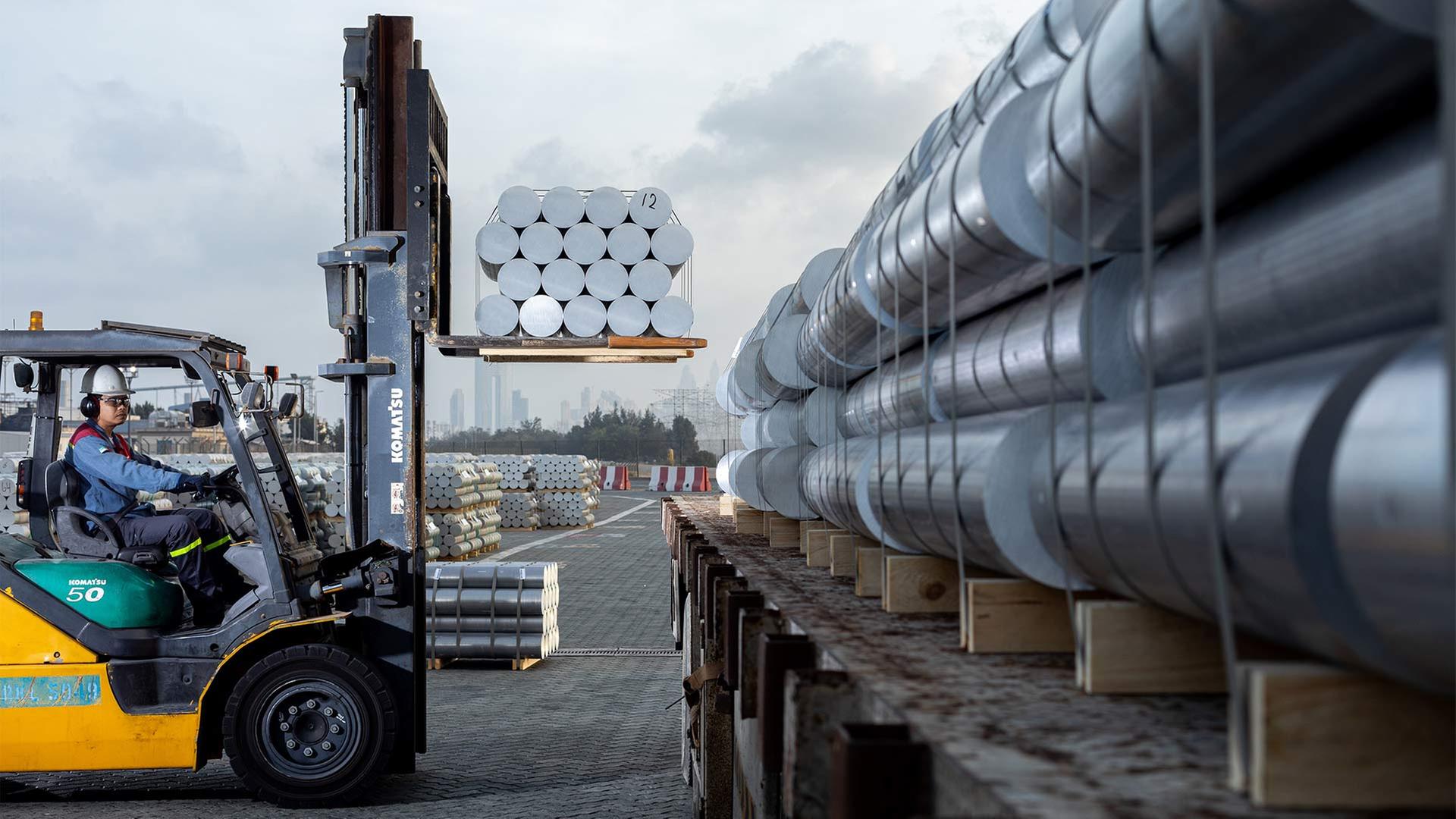 Aluminium Coils am Gießereigelände von Emirates Global Aluminium in Jebel Ali. | Emirates Global Aluminium