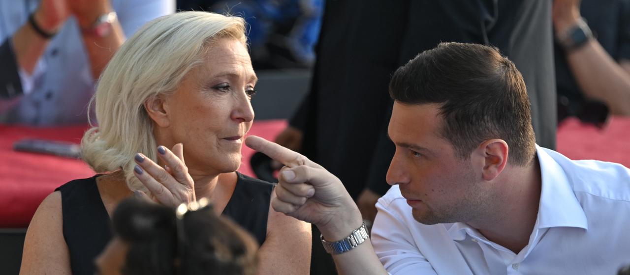Marine La Pen und Jordan Bardella