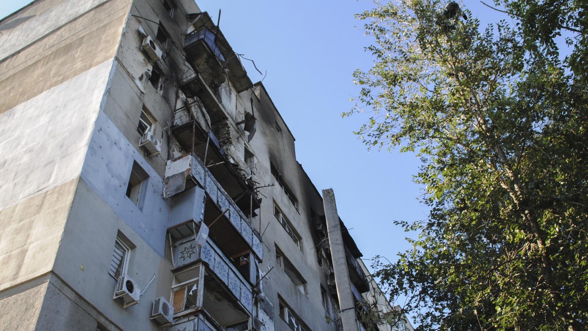 Ein Wohnhaus in Odessa ist nach einem russischen Angriff stark beschädigt. | EPA