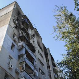 Ein Wohnhaus in Odessa ist nach einem russischen Angriff stark beschädigt.