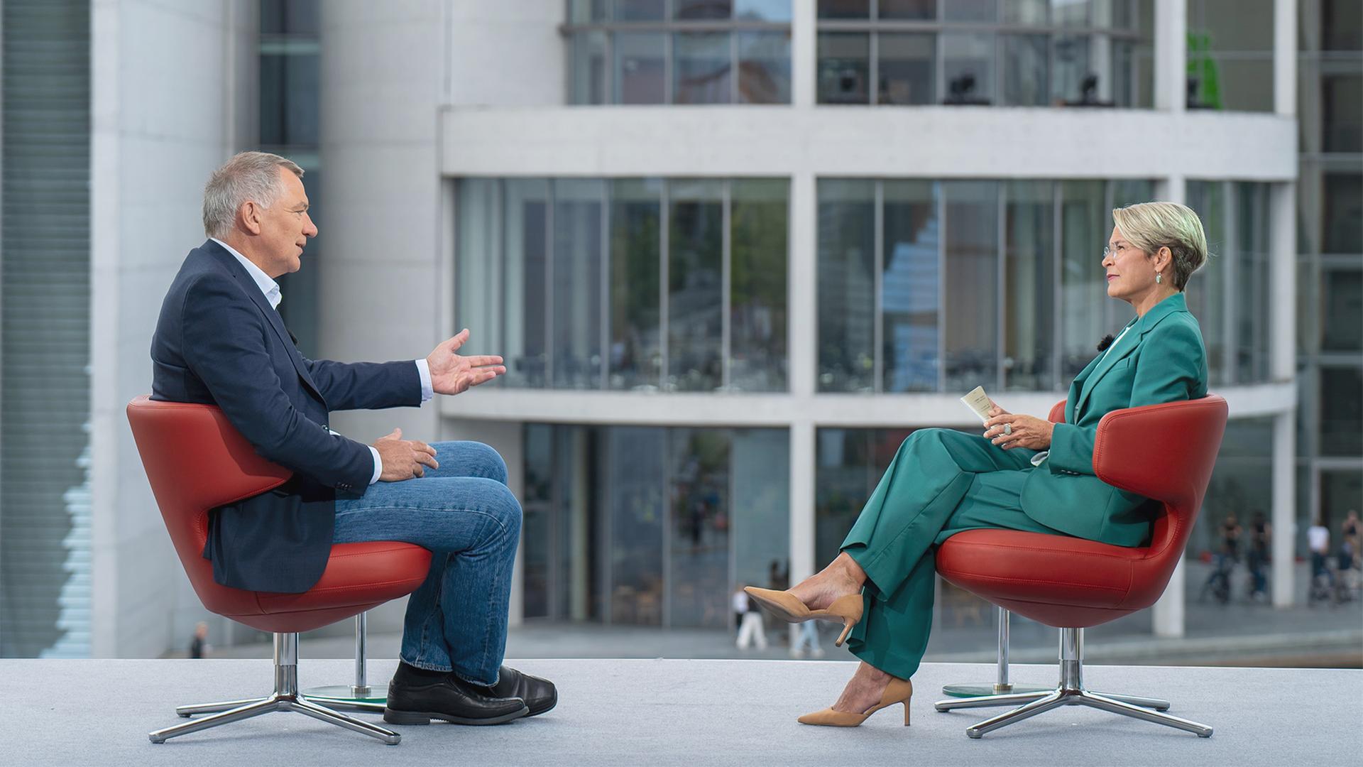 Das Interview mit Linken-Chef Jan van Aken im Faktencheck