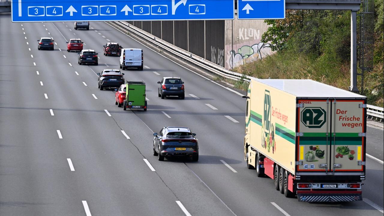 Sonntagsfahrverbot für Lkw bleibt vielerorts ausgesetzt
