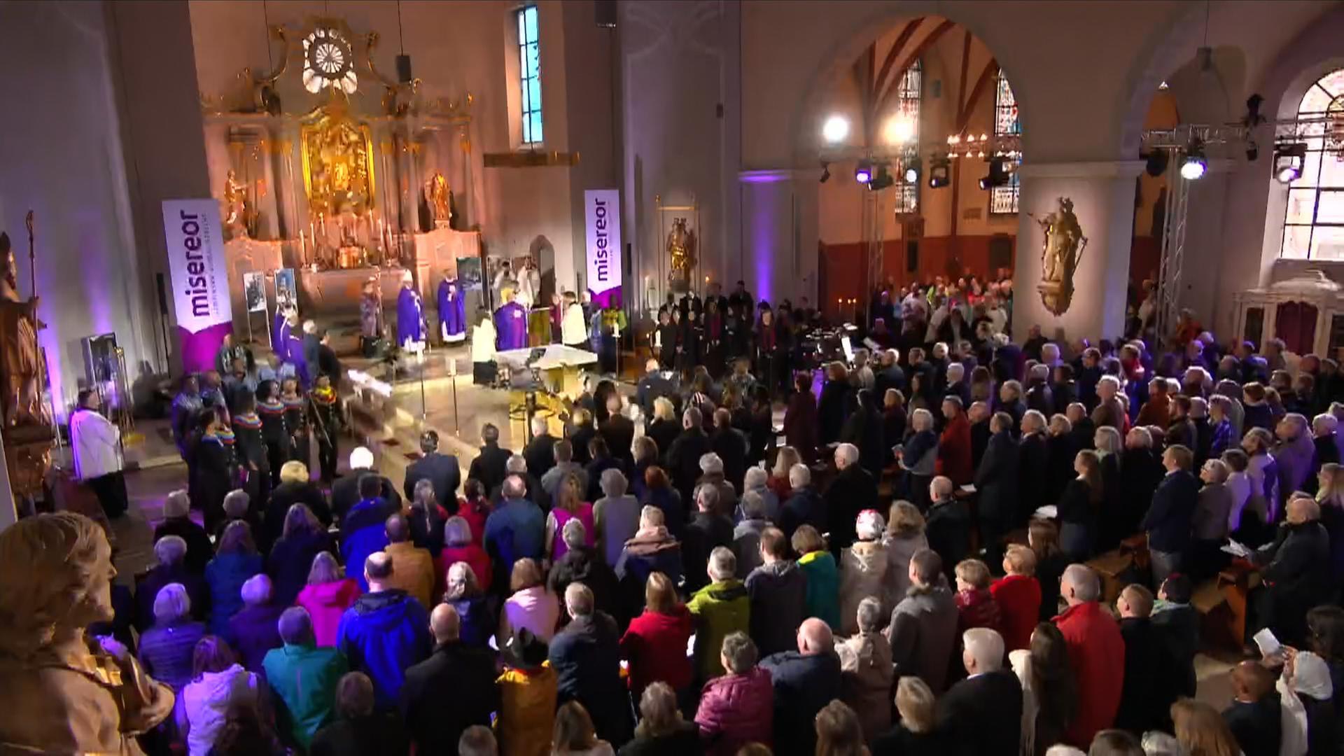 Gottesdienst im hessischen Hofheim zum Start der Fastenaktion Misereor | Hessischer Rundfunk