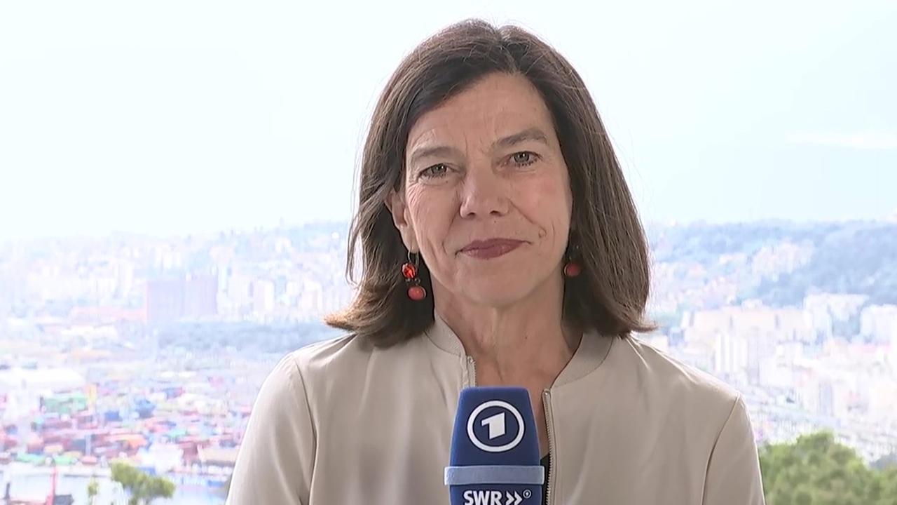 Papst Leo XIV. beginnt erste Afrika-Reise in Algerien - Kristina Böker