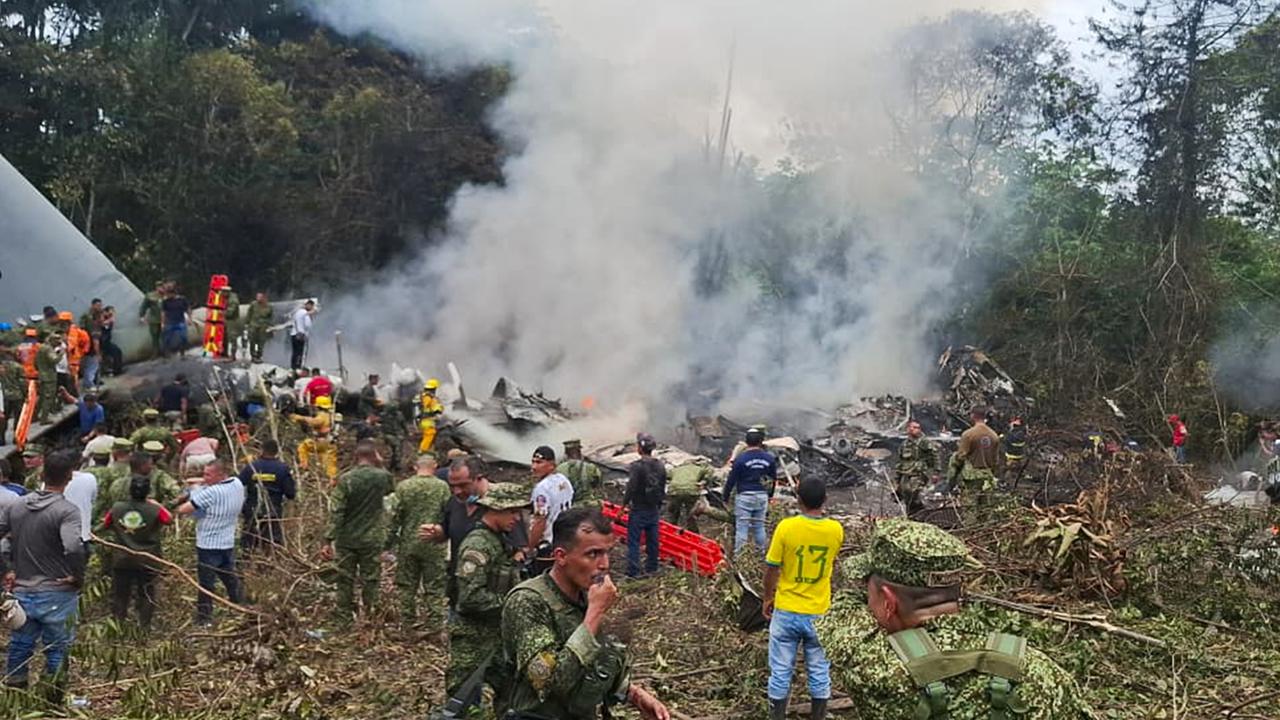 Militärflugzeug in Kolumbien abgestürzt – Tote und Verletzte