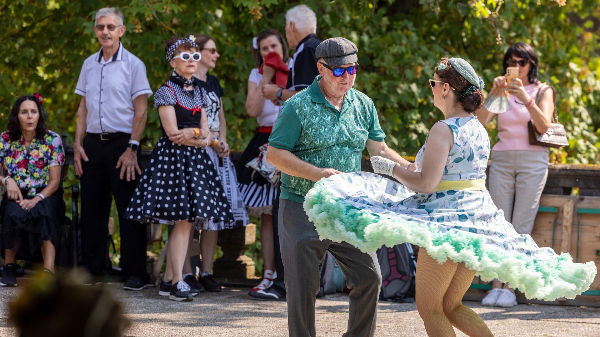 Mit Tolle und Cadillac: Elvis-Fans feiern in Friedberg und Bad Nauheim