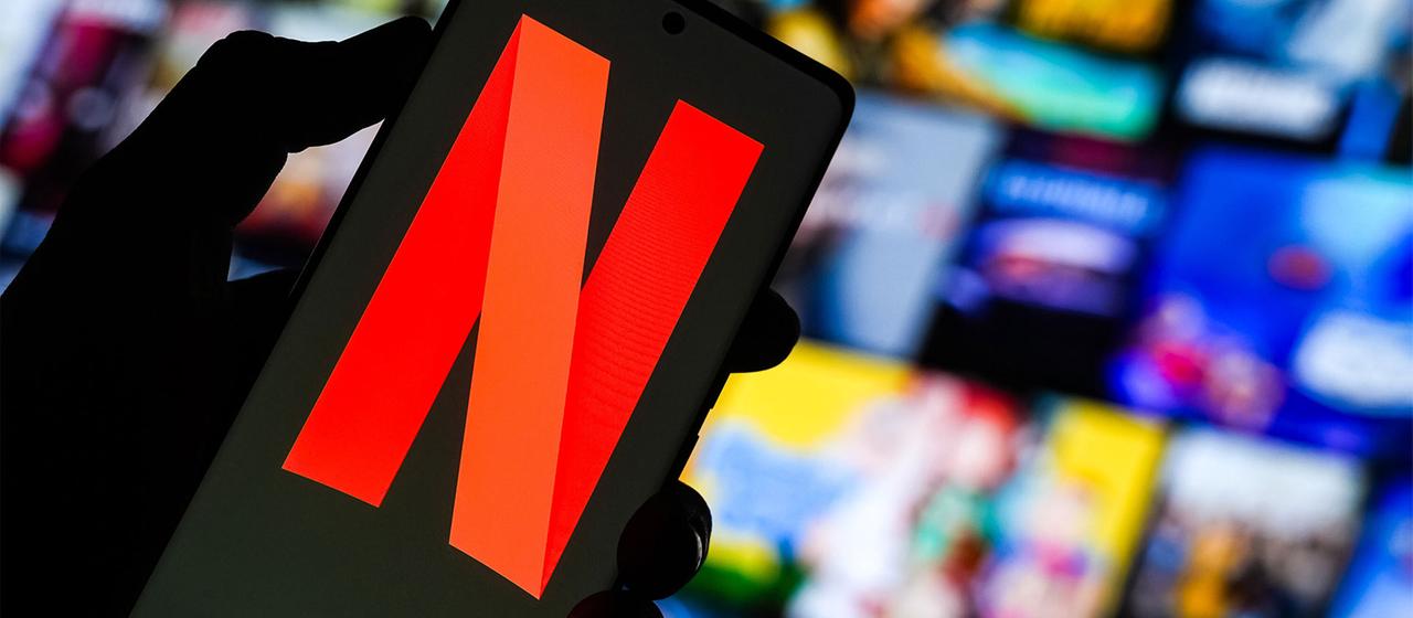Netflix Logo auf einem Display. | picture alliance / ZUMAPRESS.com Netflix Logo auf einem Display.