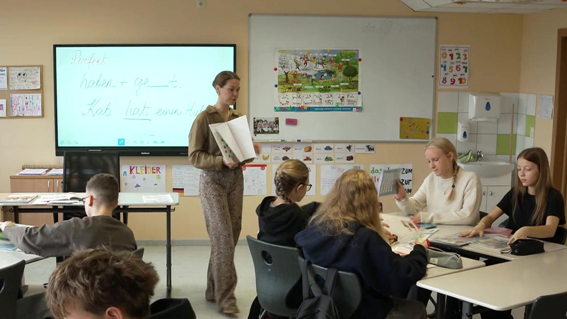 Eine Schulklasse in Lettland | ARD-aktuell