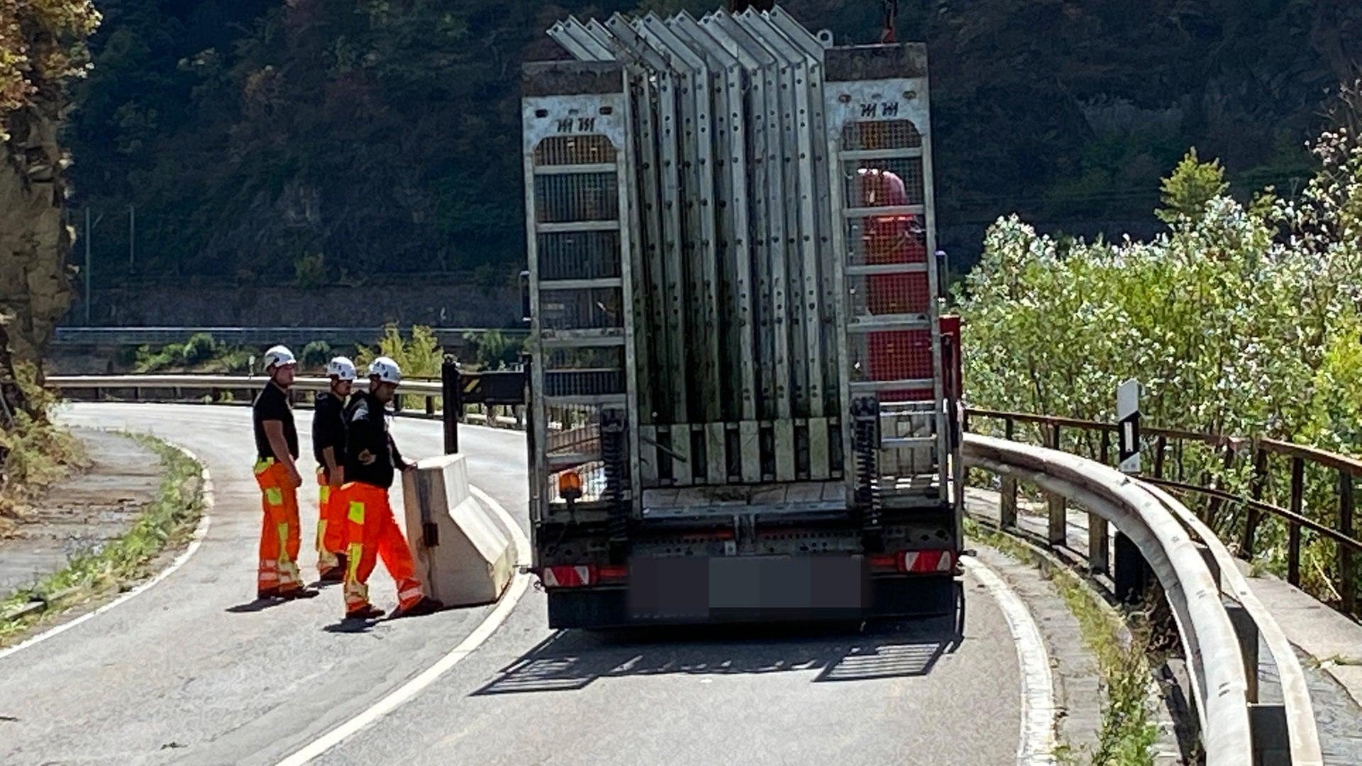 Felssturz an der Loreley - Arbeiten am Fels könnten Wochen dauern