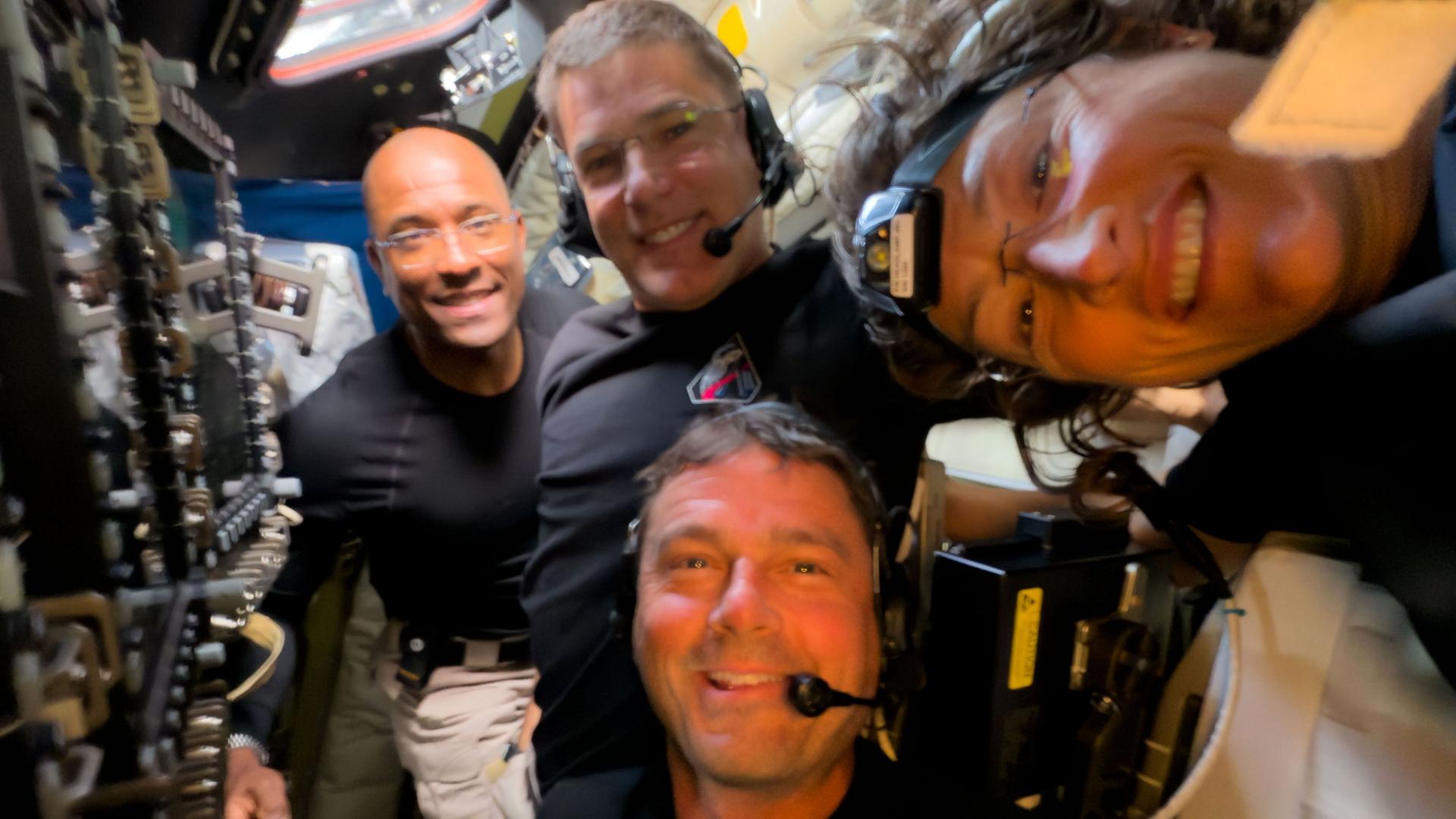 Artemis II-Crew (v.l.n.r): Victor Glover, Jeremy Hansen, Reid Wiseman and Christina Koch | NASA via AP