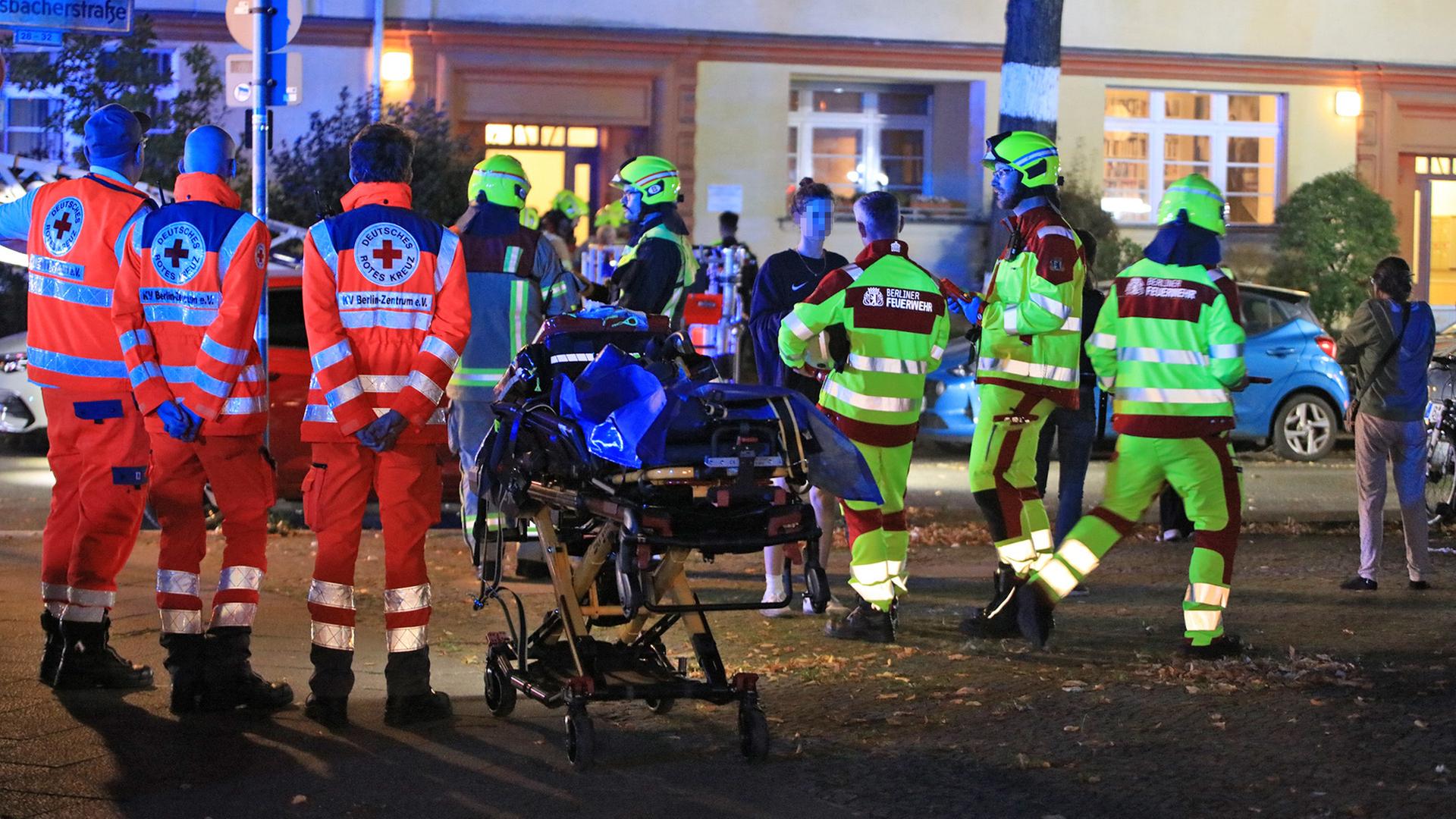 Bei Bränden in Wilmersdorf und Spandau eine lebensgefährlich verletzte Person