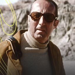 Peter Scholl-Latour, deutscher Journalist, Auslandskorrespondent. Bei einer Reportage, Ort unbekannt, undatiert, um 1970