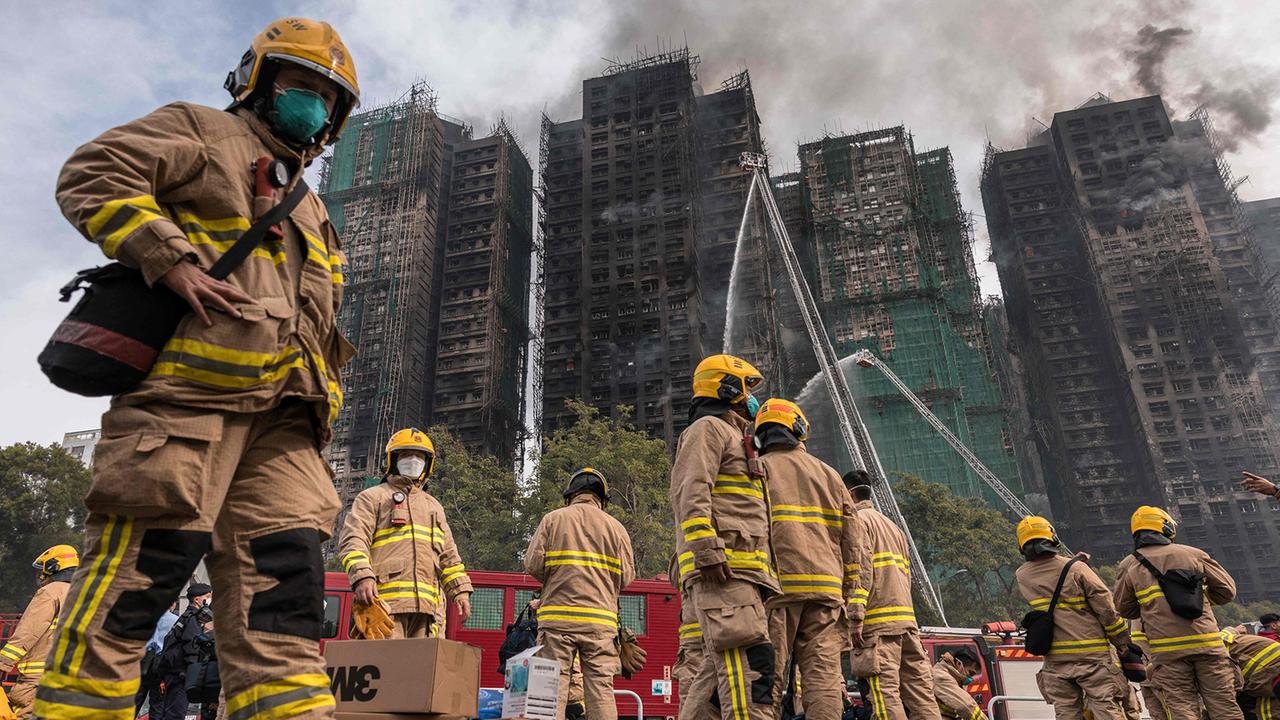 Großbrand in Hongkong · Mindestens 83 Tote