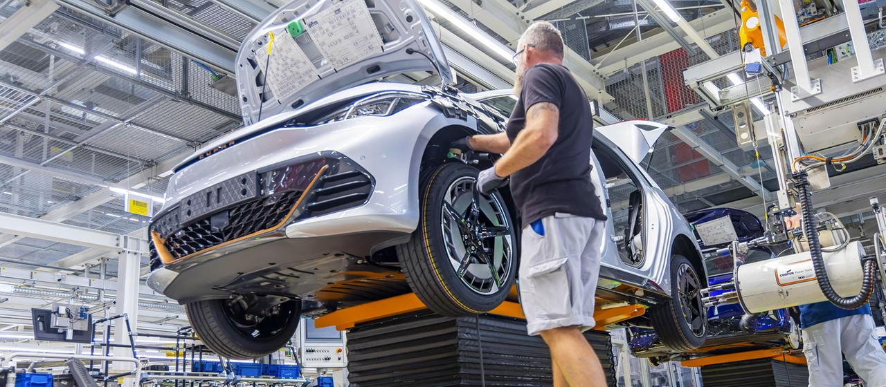 Elektroautomobilproduktion in den Montagehallen von VW in Zwickau.