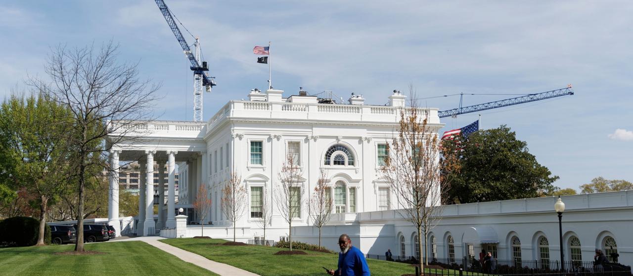 Baukräne am Weißen Haus in Washington