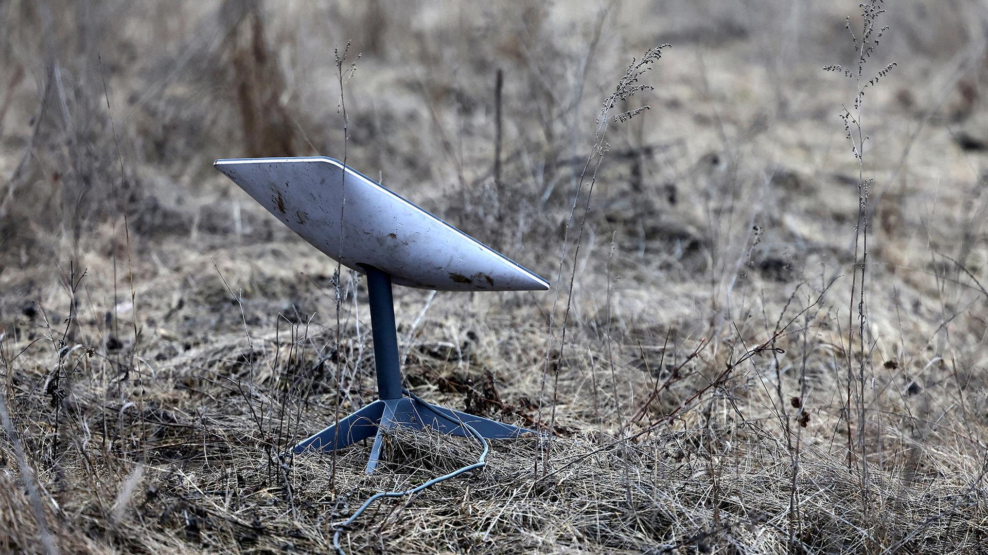 Ein Starlink-Satelliten-Internet-System. | REUTERS