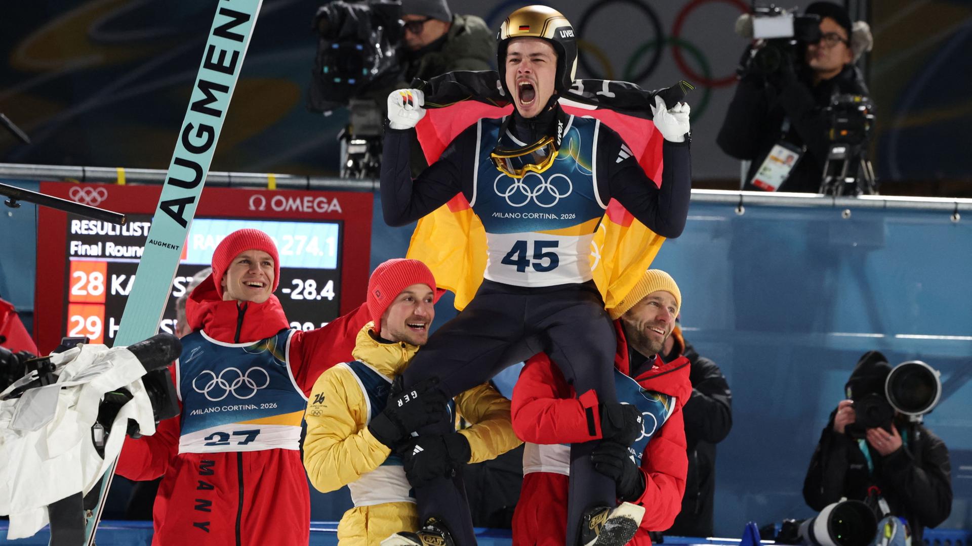 Philipp Raimund jubelt �ber seinen Sieg. | AFP