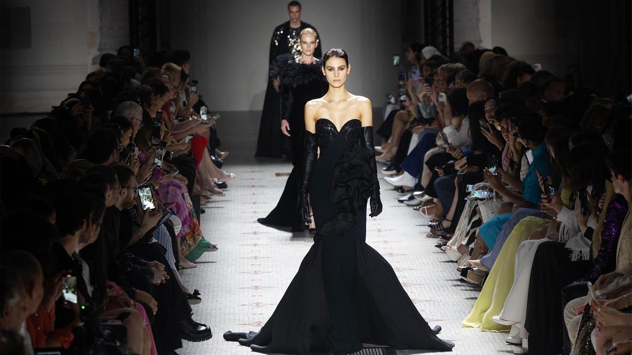 Artikel über das Ende der Mode-Silhouetten