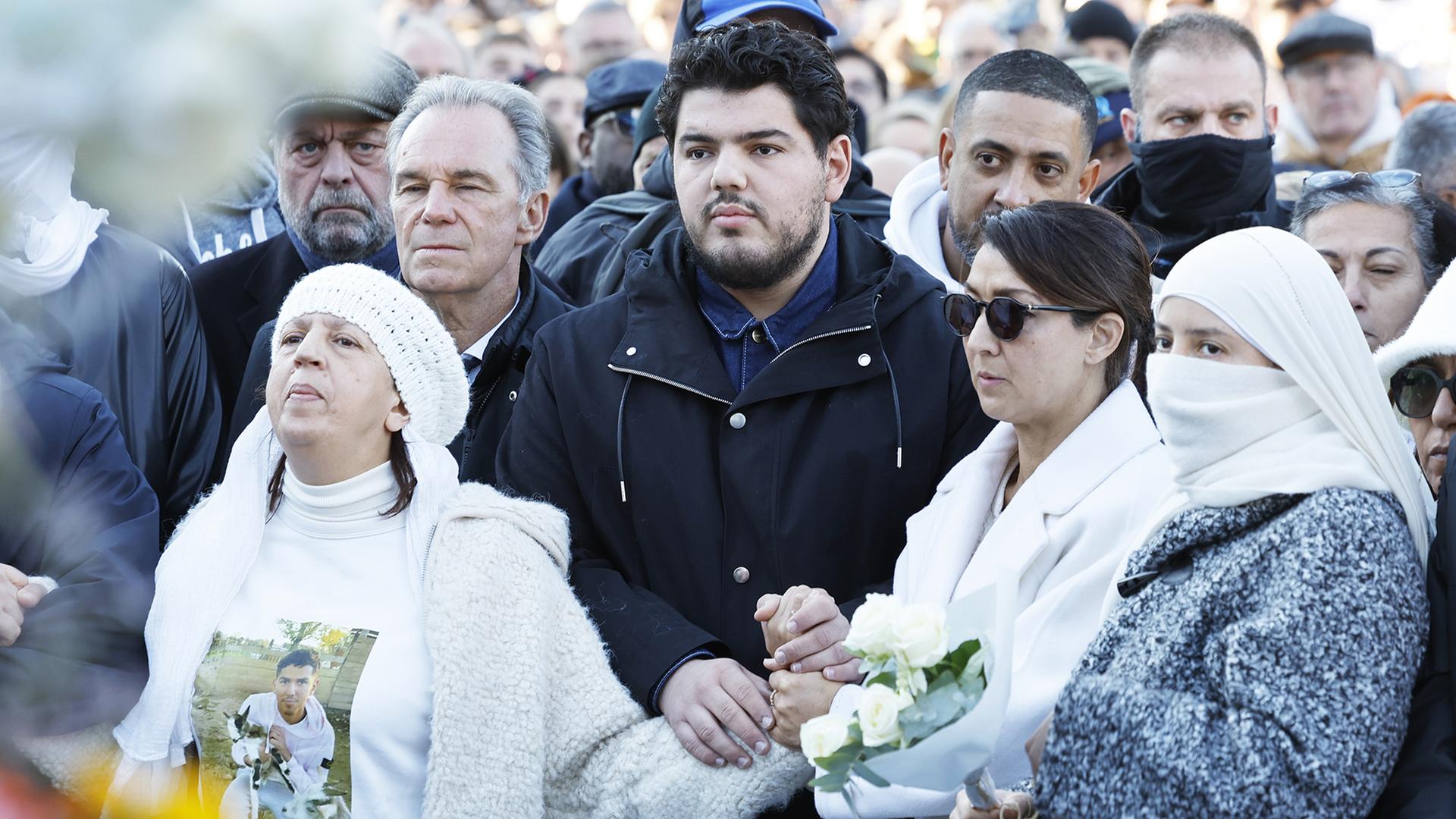 Amine Kessaci (Mitte) | EPA