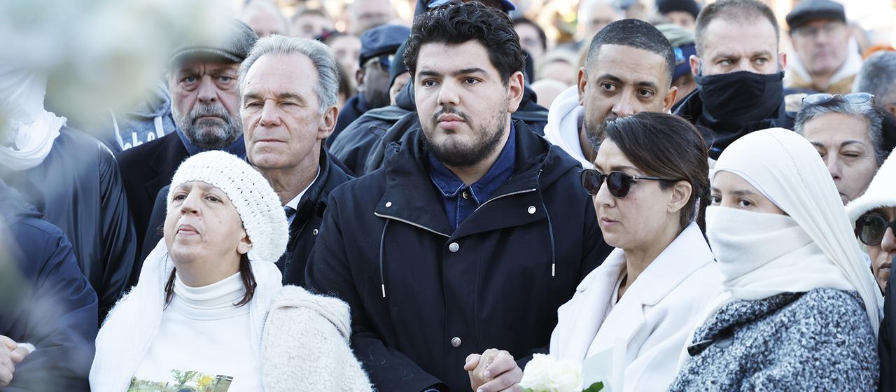 Amine Kessaci (Mitte)