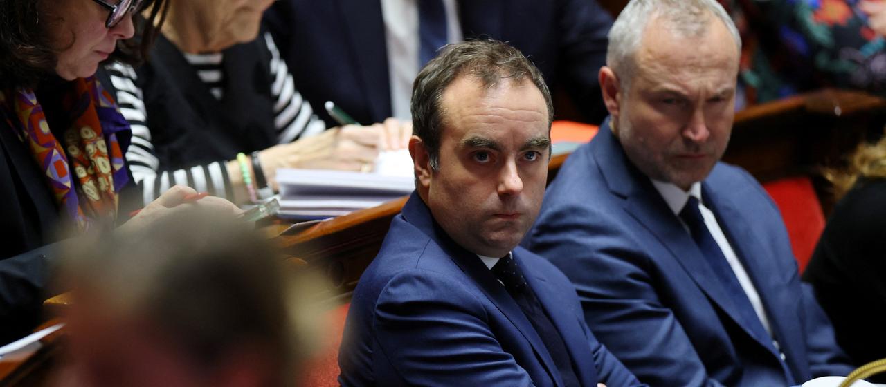 Sébastien Lecornu (Mitte, aufgenommen am 16.12.2025)