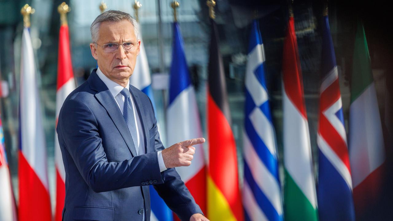 Will NATO Secretary General Stoltenberg stay in office after all?