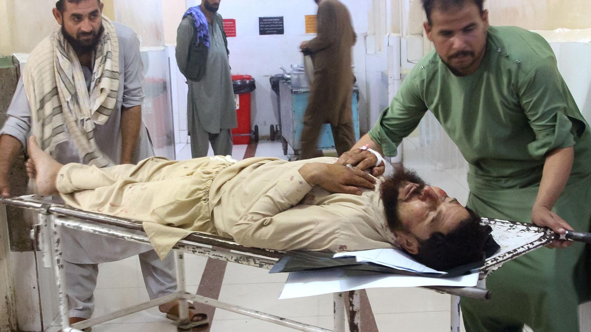 Hunderte Tote nach Erdbeben in Afghanistan befürchtet