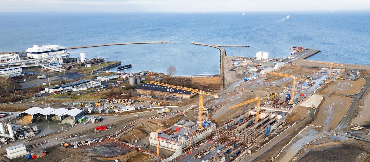 Die deutsche Baustelle des Fehmarnbelt-Tunnels bei Puttgarden.