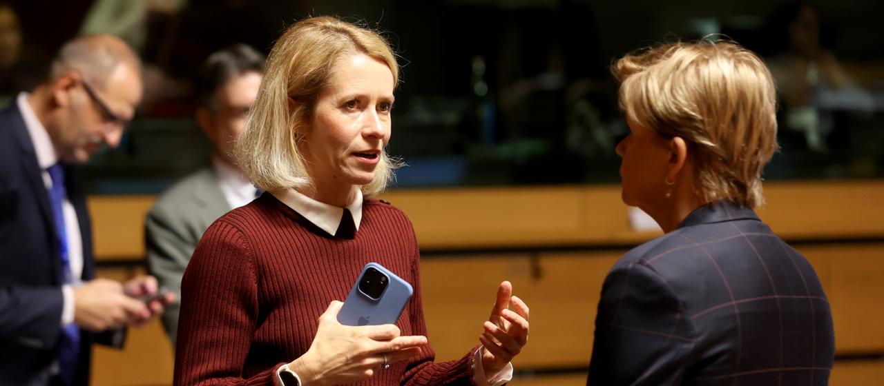 Kaja Kallas im Gespräch mit Baiba Braze.