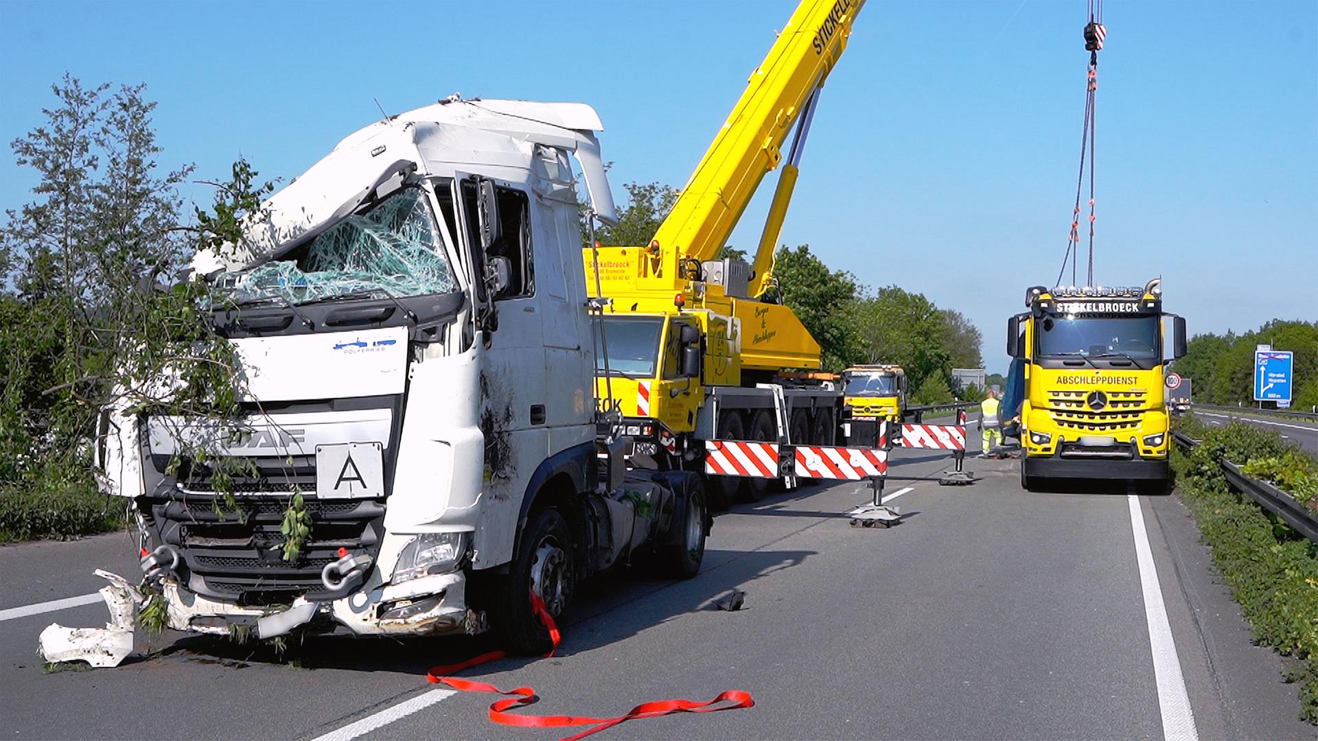 A30 bei Ibbenbüren nach Lkw-Unfall wieder frei