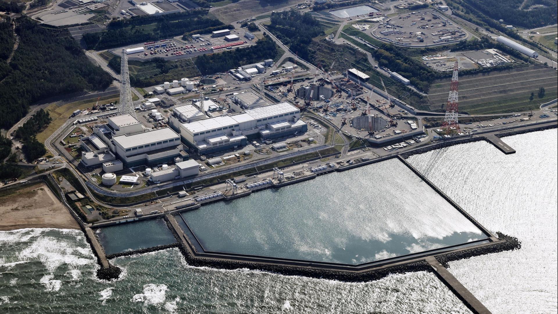 Eine Luftaufnahme des AKW Kashiwazaki-Kariwa in Japan. | via REUTERS