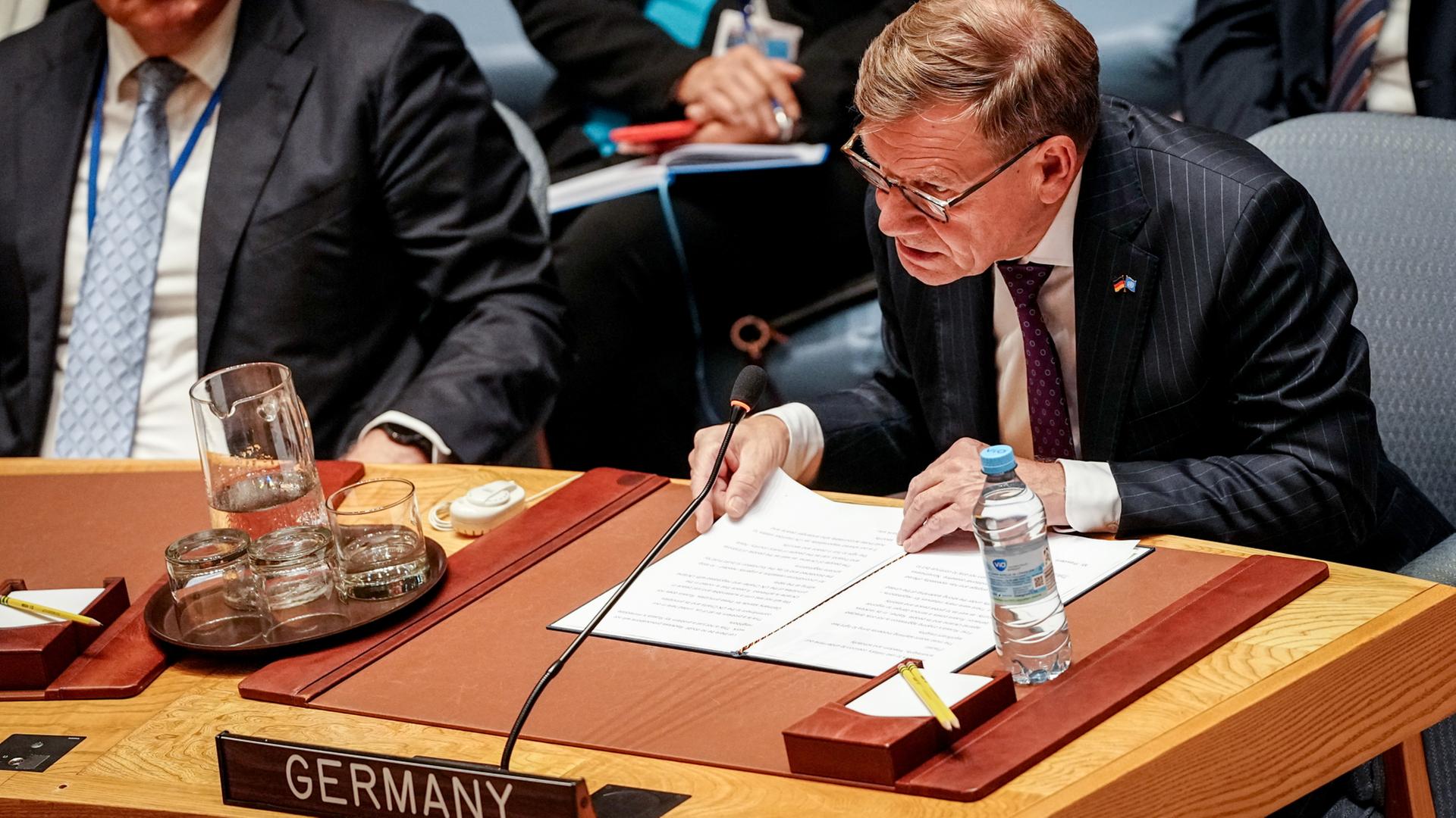 Johann Wadephul nimmt an der Sitzung des UN-Sicherheitsrats zu den russischen Luftraum-Verletzungen in Estland vor der Generaldebatte der UN-Vollversammlung teil. | dpa